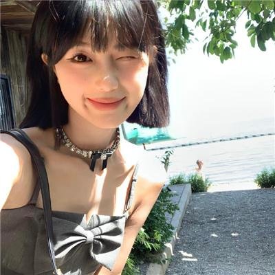 爱闪亮 海报
